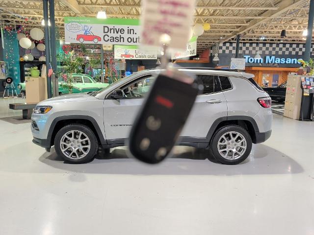 2022 Jeep Compass Latitude Lux 4x4