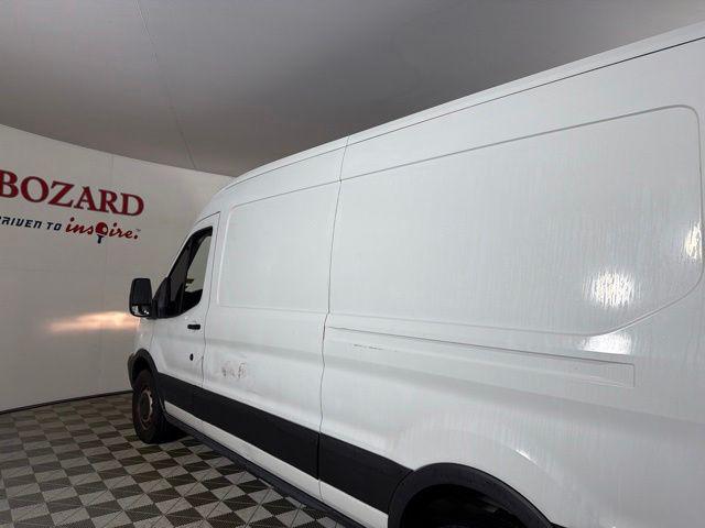 2019 Ford Transit 148 WB Medium Roof Cargo