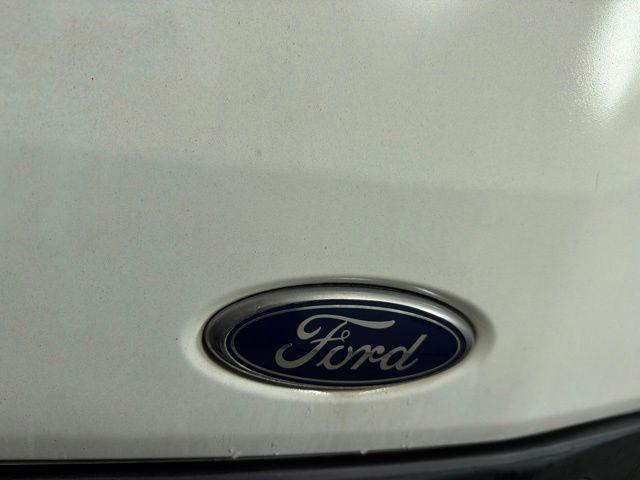 2019 Ford Transit 148 WB Medium Roof Cargo