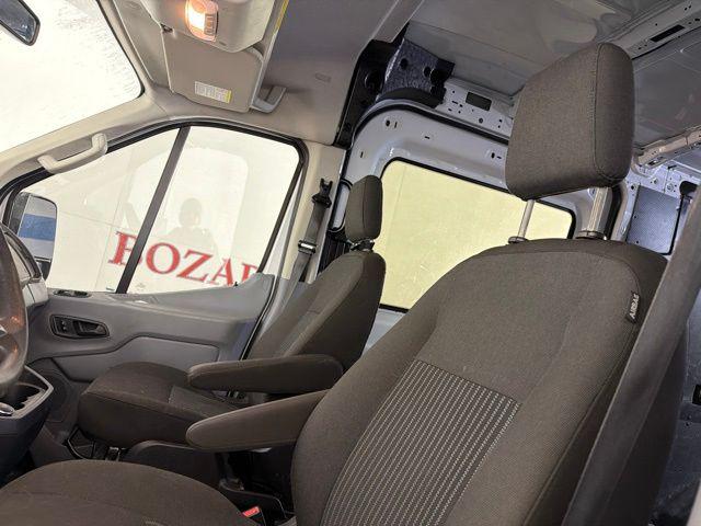2019 Ford Transit 148 WB Medium Roof Cargo