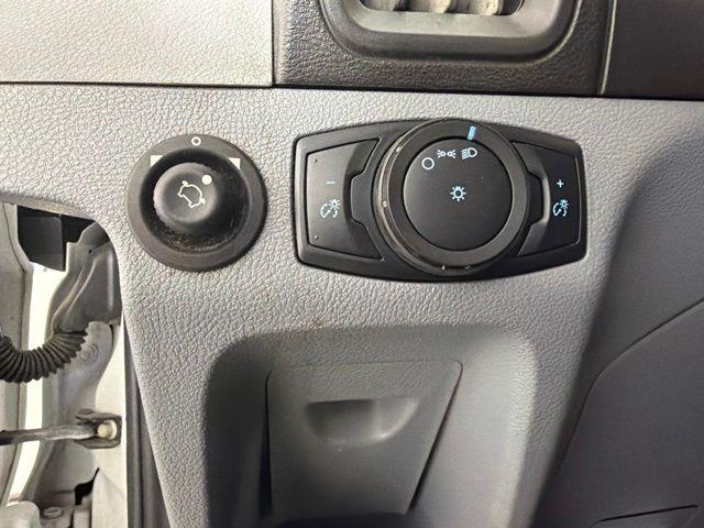 2019 Ford Transit 148 WB Medium Roof Cargo