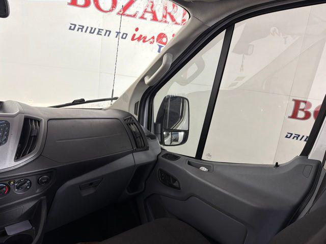 2019 Ford Transit 148 WB Medium Roof Cargo