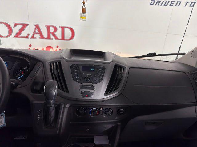 2019 Ford Transit 148 WB Medium Roof Cargo