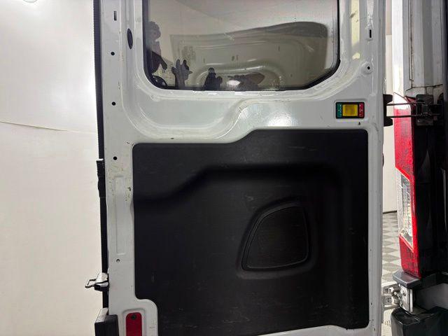 2019 Ford Transit 148 WB Medium Roof Cargo