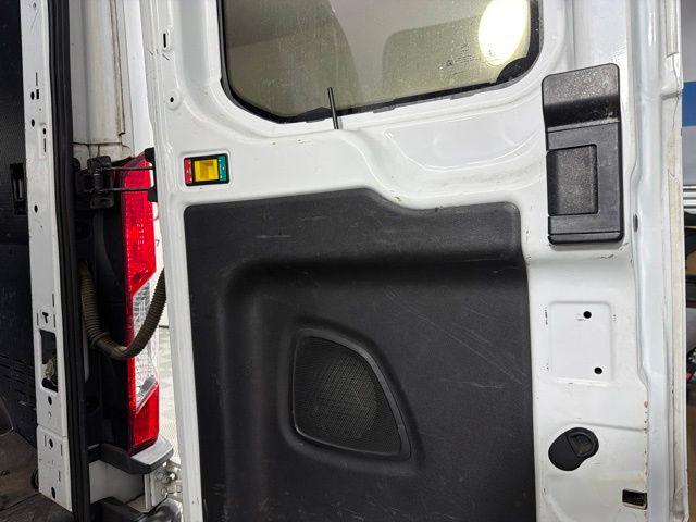 2019 Ford Transit 148 WB Medium Roof Cargo