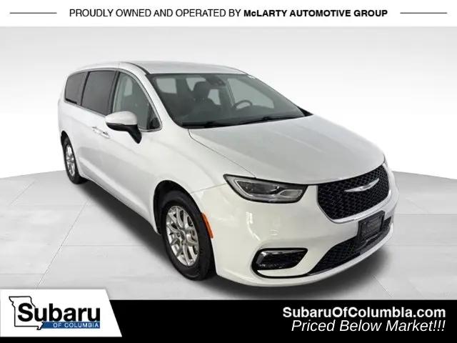 2023 Chrysler Pacifica Touring L for sale in Columbia, MO