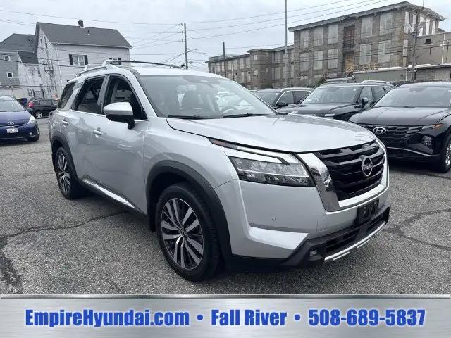 2022 Nissan Pathfinder Platinum 4WD
