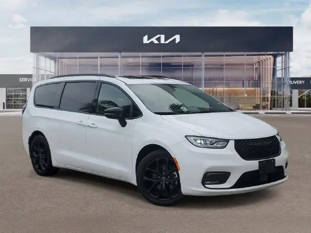2026 Chrysler Pacifica Limited for sale in Naples, FL