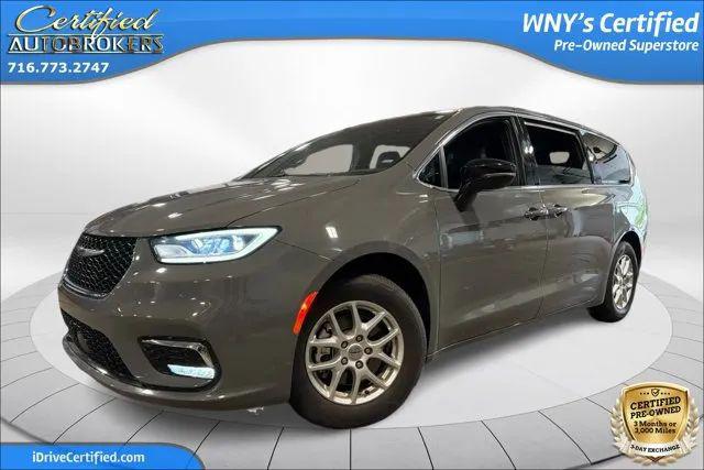 2025 Chrysler Pacifica Select for sale in Grand Island, NY