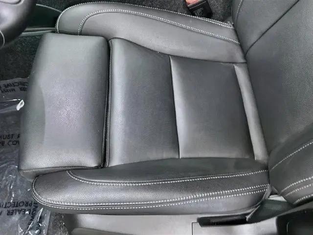 2026 Volvo XC40 Plus, B5 AWD Gas mild hybrid, Dark