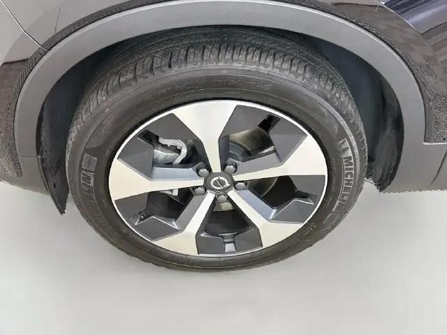 2026 Volvo XC40 Plus, B5 AWD Gas mild hybrid, Dark
