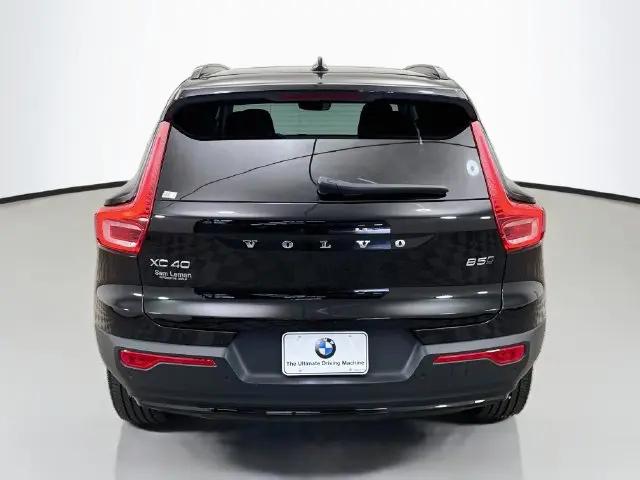 2026 Volvo XC40 Plus, B5 AWD Gas mild hybrid, Dark
