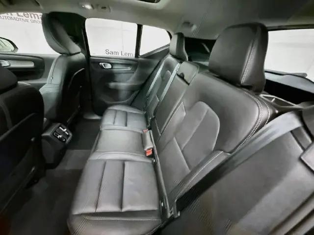 2026 Volvo XC40 Plus, B5 AWD Gas mild hybrid, Dark