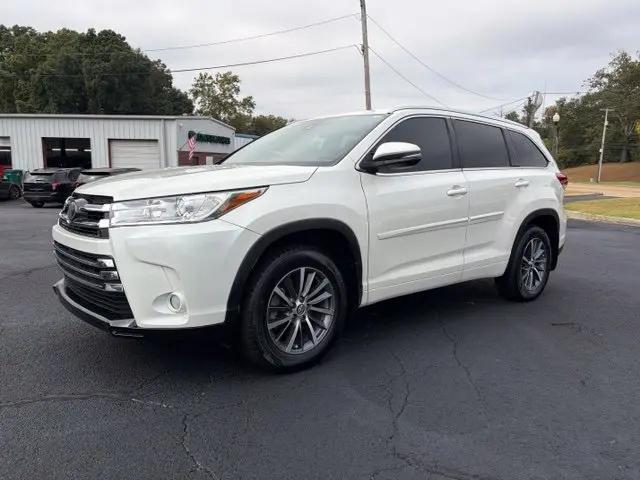 2017 Toyota Highlander XLE for sale in Tupelo, MS