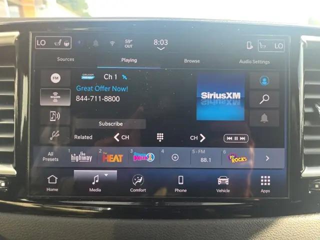 2025 Chrysler Pacifica Select