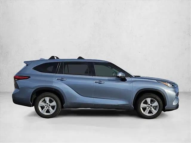2020 Toyota Highlander LE