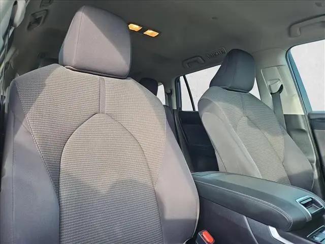 2020 Toyota Highlander LE