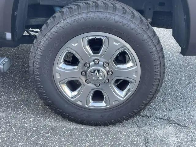 2018 Ram 2500 Laramie Crew Cab 4x4 64 Box