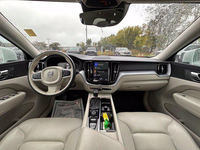 2020 Volvo XC60 T5 Momentum
