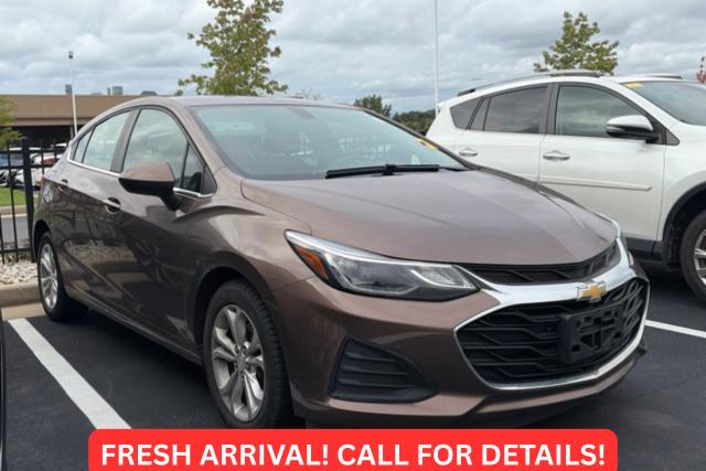 2019 Chevrolet Cruze LT for sale in Kenosha, WI