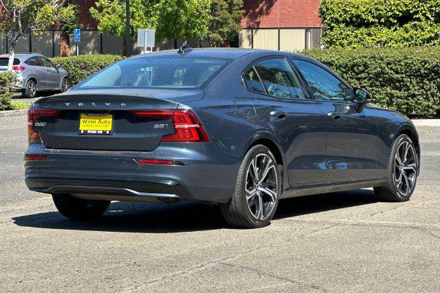 2024 Volvo S60 B5 Core Dark Theme