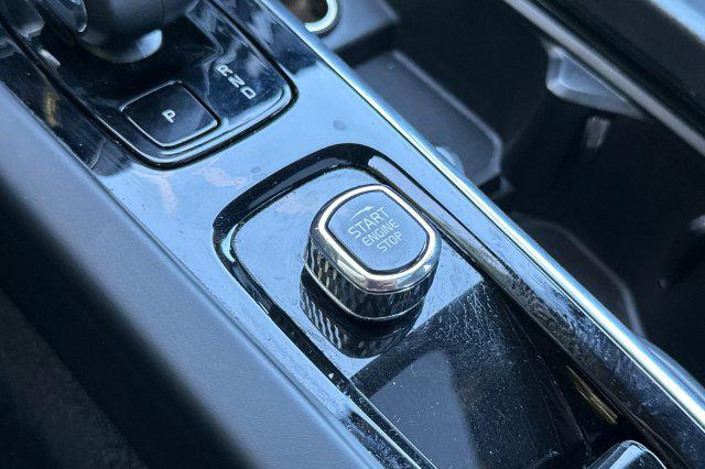 2024 Volvo S60 B5 Core Dark Theme
