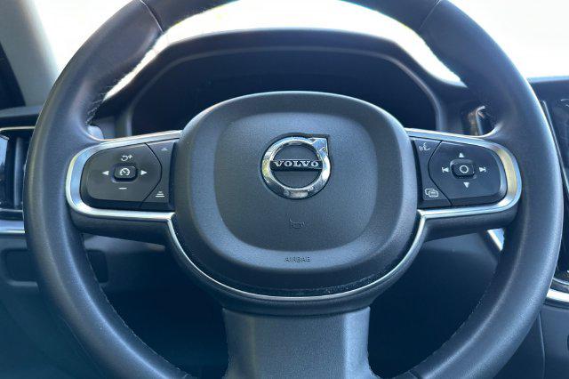 2024 Volvo S60 B5 Core Dark Theme
