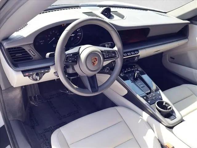 2024 Porsche 911 Carrera Cabriolet