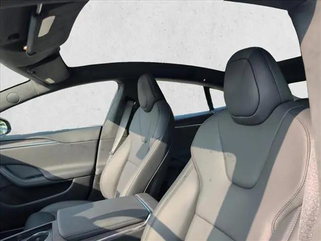 2024 Tesla Model S Long Range