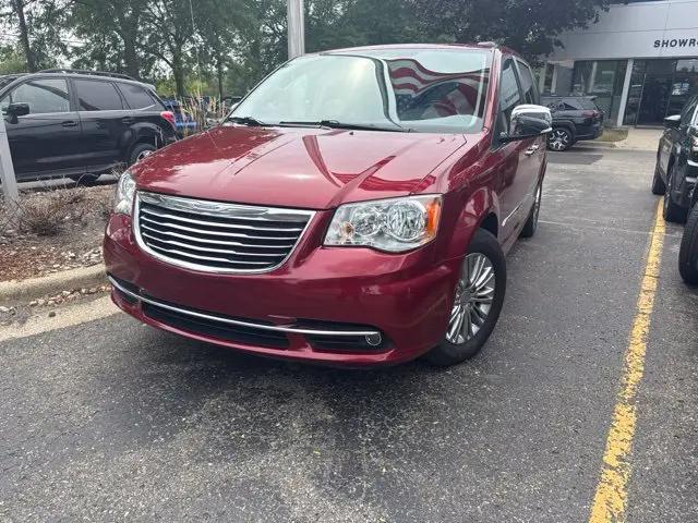 2016 Chrysler Town & Country Touring-L Anniversary Edition for sale in Commerce Township, MI
