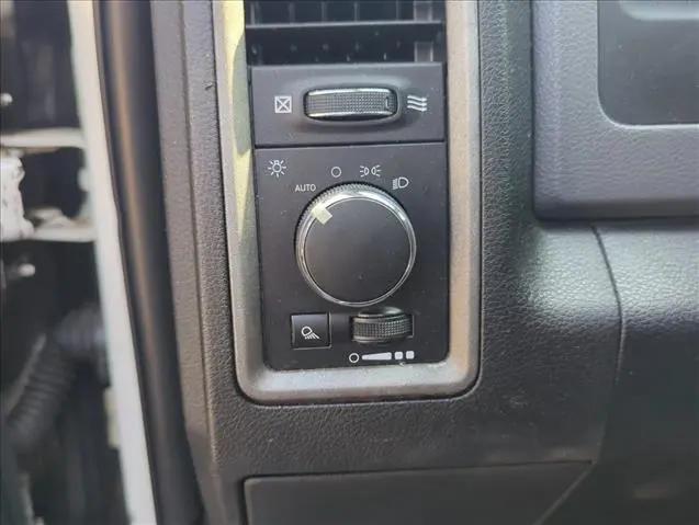 2018 Ram 3500 Tradesman Crew Cab 4x4 8 Box