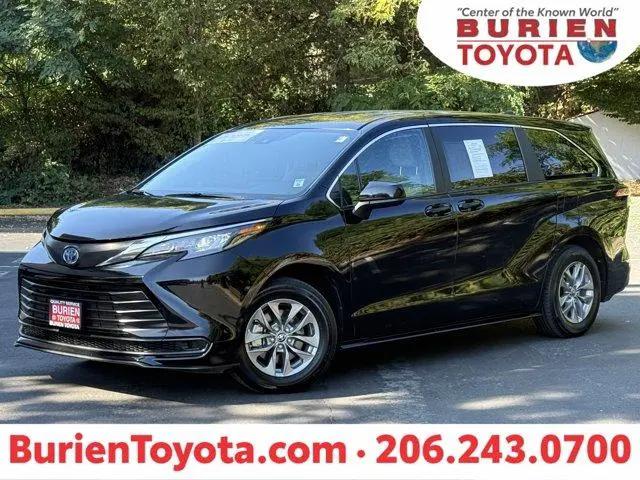 2025 Toyota Sienna LE for sale in Burien, WA