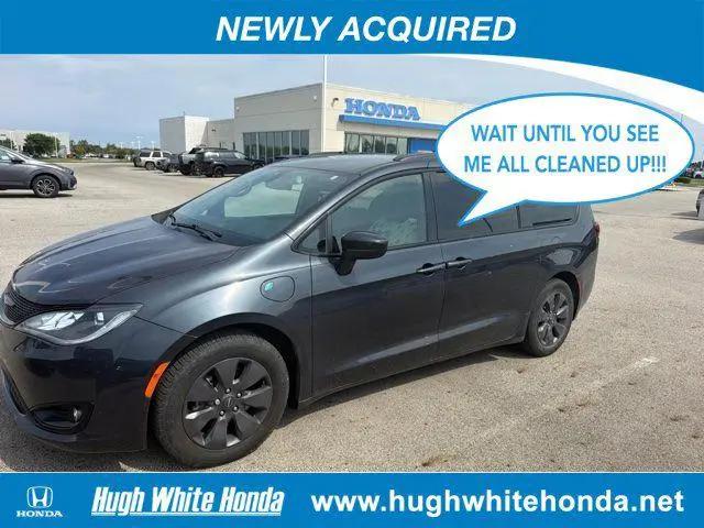 2020 Chrysler Pacifica Hybrid Touring L for sale in Columbus, OH