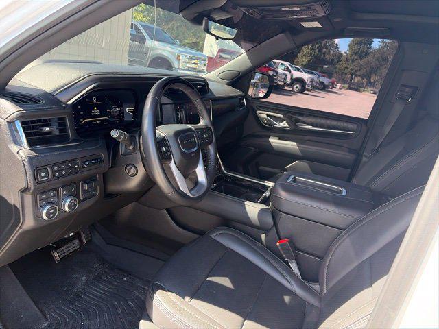2024 GMC Yukon 4WD Denali