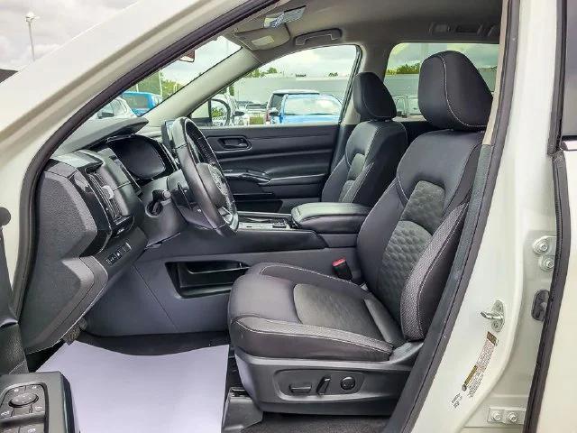 2024 Nissan Pathfinder SV 4WD