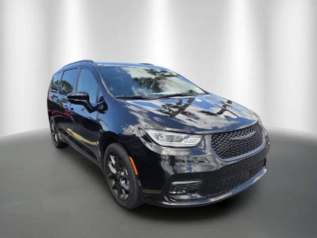 2025 Chrysler Pacifica Limited AWD for sale in New Port Richey, FL