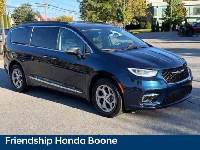 2023 Chrysler Pacifica Limited AWD