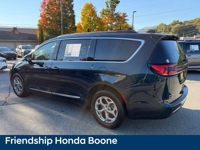 2023 Chrysler Pacifica Limited AWD
