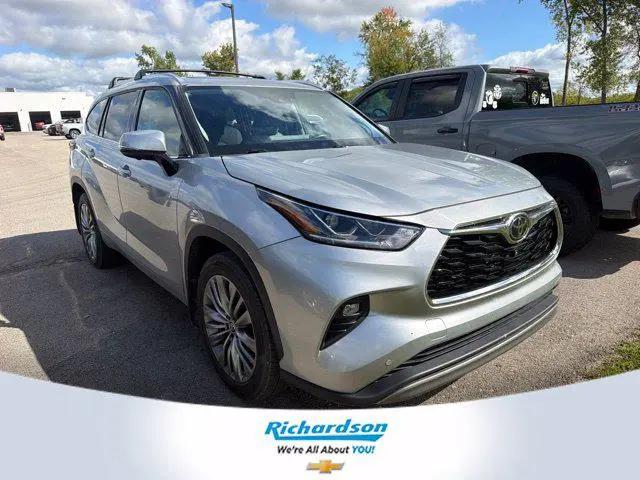 2023 Toyota Highlander Platinum for sale in Standish, MI