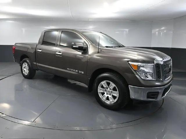 2018 Nissan Titan SV for sale in St Cloud, MN