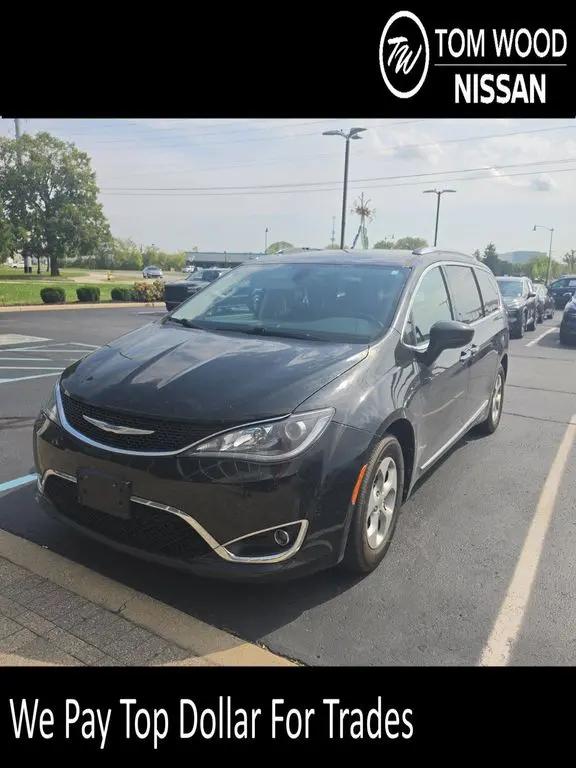 2017 Chrysler Pacifica Touring-L Plus for sale in Indianapolis, IN