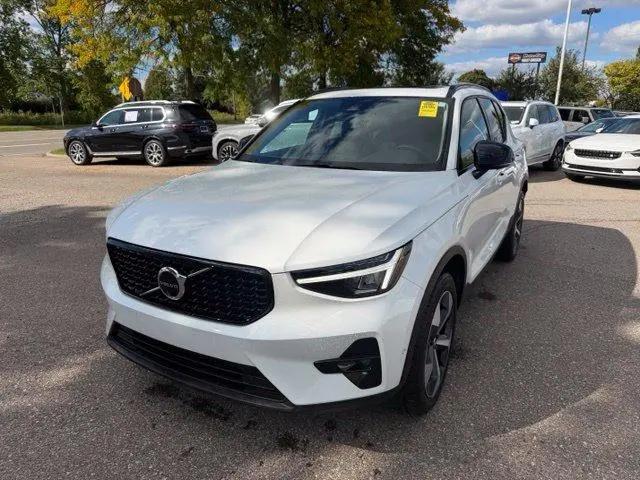 2025 Volvo XC40 B5 Plus Dark Theme for sale in Farmington Hills, MI