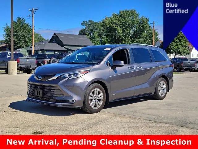 2021 Toyota Sienna Platinum for sale in Granger, IA
