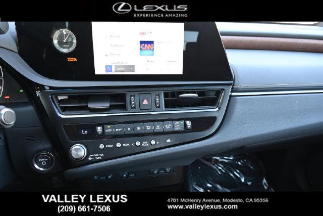 2025 Lexus ES 300h 300h