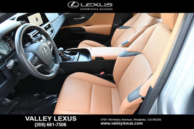 2025 Lexus ES 300h 300h