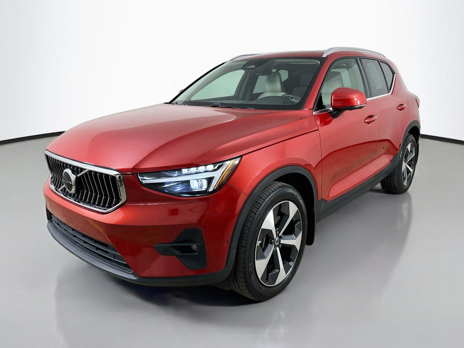 /2024 Volvo XC40
