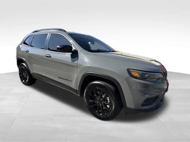 2023 Jeep Cherokee Altitude Lux 4x4 for sale in Columbia, MO