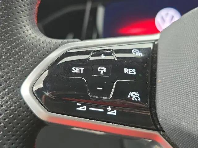 2024 Volkswagen Golf GTI 2.0T SE