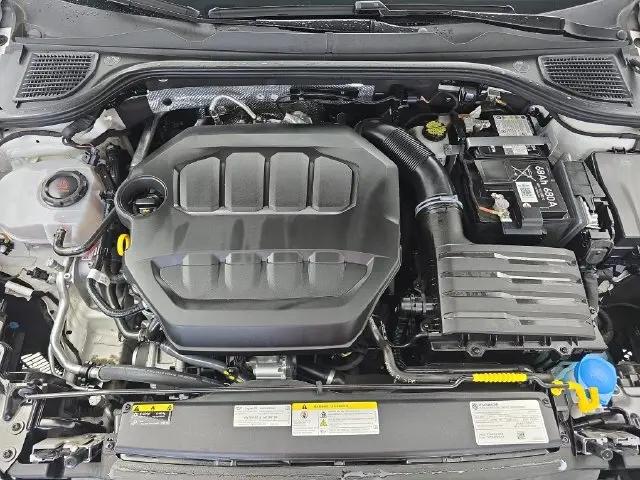 2024 Volkswagen Golf GTI 2.0T SE