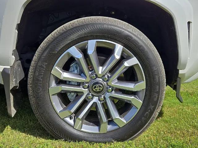 2025 Toyota 4Runner TRD Off Road
